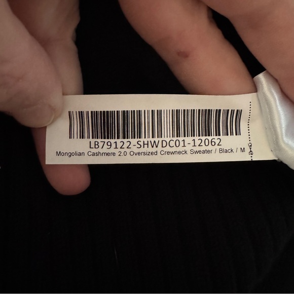 NWT! QUINCE Women’s Mongolian Cashmere Oversized Crewneck Sweater, Black, Medium - Picture 8 of 14